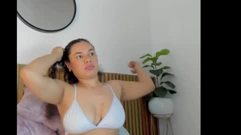 Snapshot of angie_leonn chatting on September 23, 12:03 pm A N G I E online show from September 23, 12:03 pm