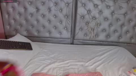 angiellam online show from October 21, 6:23 pm