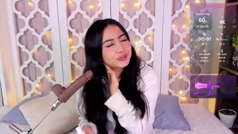 Snapshot of aniie_west chatting on February 17, 12:16 pm aniie_west online show from February 17, 12:16 pm