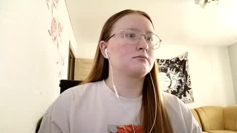 Anika online show from August 3, 9:37 am