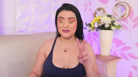 Snapshot of anikaromanoff chatting on February 17, 12:05 pm Lauren Anika online show from February 17, 12:05 pm