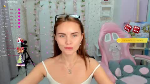 Anita online show from December 13, 7:53 pm