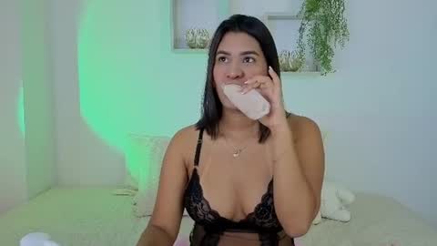 anittafoxx online show from July 18, 10:34 pm