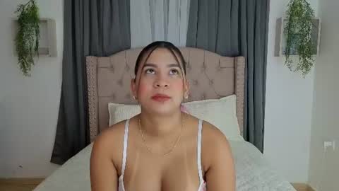 anittafoxx online show from July 2, 9:21 pm