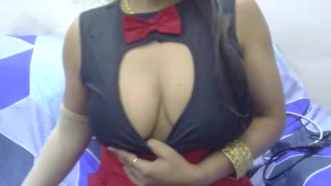 anjali_dogra786 online show from December 3, 10:17 am