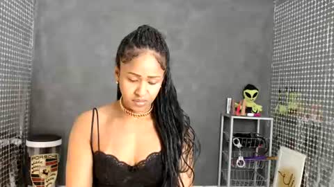 Hello My name is NaiaraPv is OPEN online show from July 18, 3:14 pm