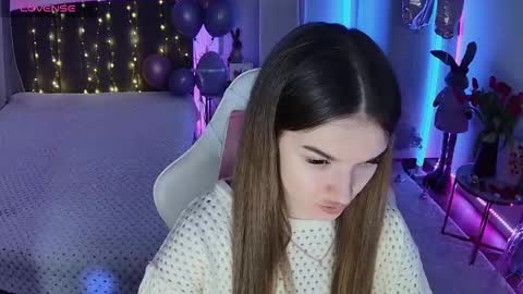 ann_woood online show from March 11, 7:45 am