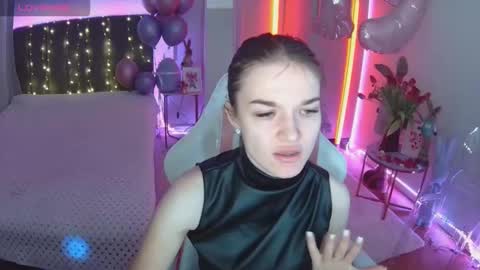 ann_woood online show from March 13, 8:26 am