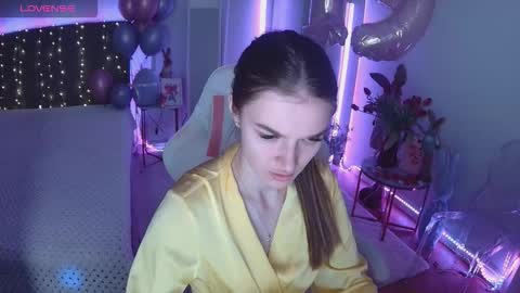 ann_woood online show from March 14, 8:37 am