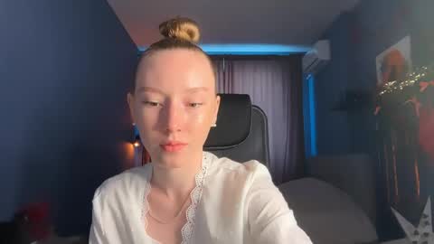 Anna online show from May 24, 11:53 am