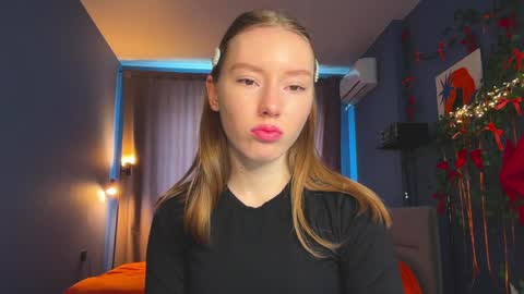 Anna online show from March 25, 7:22 am