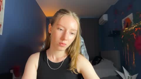 Anna online show from May 25, 11:53 am