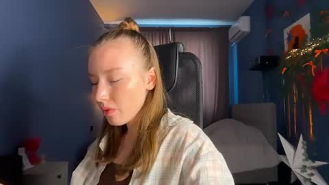 Anna online show from May 26, 12:04 pm