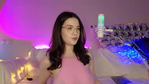AnnaAoki online show from June 29, 10:15 am
