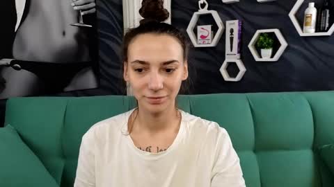 annabishop online show from February 18, 3:21 am