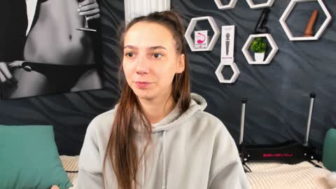 annabishop online show from February 1, 6:00 am