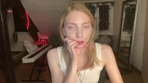 Anna Darko online show from July 13, 9:59 pm