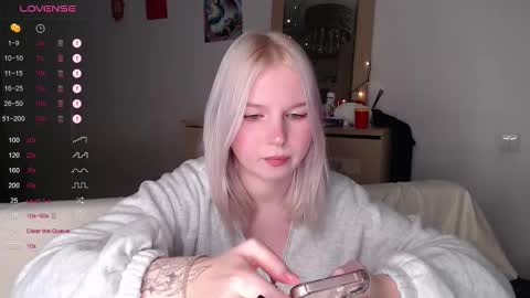 Snapshot of annamilky chatting on October 2, 7:08 pm annamilky online show from October 2, 7:08 pm