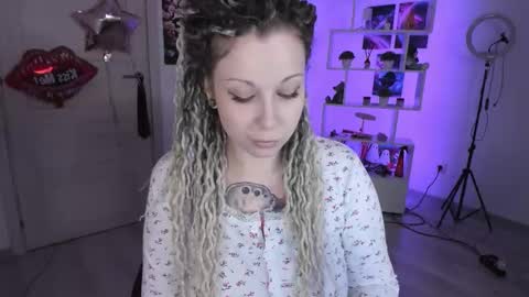 Anna online show from November 3, 3:32 am