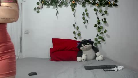 andrea online show from February 18, 3:31 am