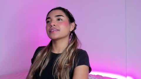 Snapshot of annebull_ chatting on September 19, 8:02 am Anne online show from September 19, 8:02 am