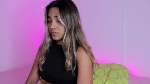 Snapshot of annebull_ chatting on September 21, 8:57 am Anne online show from September 21, 8:57 am