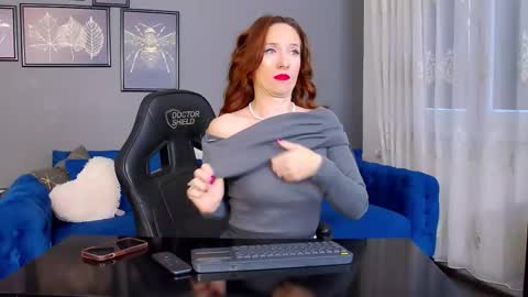 Anne online show from December 2, 6:04 am