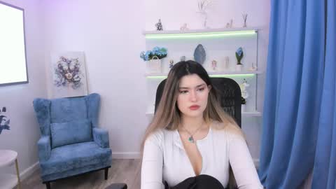 Snapshot of annetli chatting on October 7, 3:11 am annetli online show from October 7, 3:11 am
