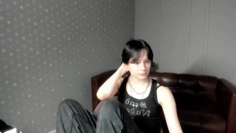 Anni online show from March 18, 10:42 am