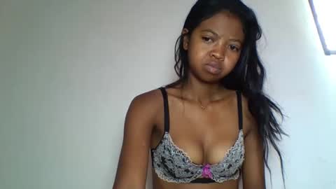 annica86 online show from April 28, 5:00 am