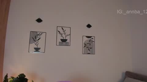 annie_barozzi online show from May 4, 4:44 pm