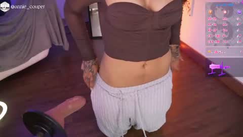 Annie online show from July 4, 10:05 pm