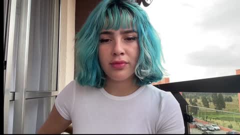 JEANNE no olvides seguirme dont forget follow me  uu online show from February 3, 10:21 pm