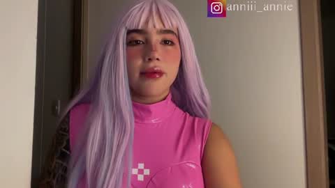JEANNE no olvides seguirme dont forget follow me  uu online show from July 10, 12:56 am