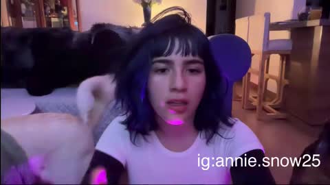 JEANNE no olvides seguirme dont forget follow me  uu online show from February 27, 11:59 pm