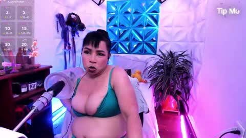 annie online show from March 3, 3:27 am