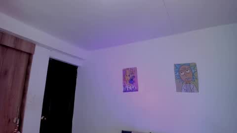 Snapshot of annieblu3 chatting on February 20, 12:08 am AnnieBlu3 online show from February 20, 12:08 am