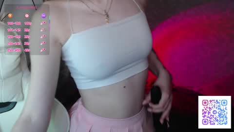 annieee_smith online show from March 13, 5:47 pm