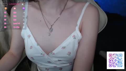 annieee_smith online show from March 18, 4:56 pm