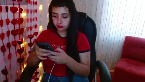 Snapshot of anniehh_ chatting on March 12, 7:04 pm Annie Independent model Hello all offline tokens are appreciated thank you for your support.33 online show from March 12, 7:04 pm