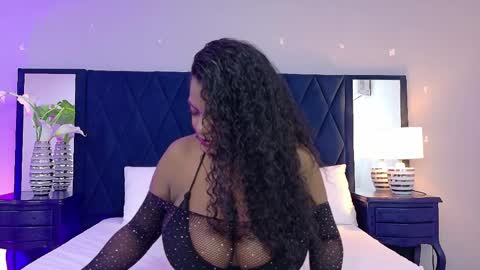 Annie Leigt online show from June 6, 12:33 pm