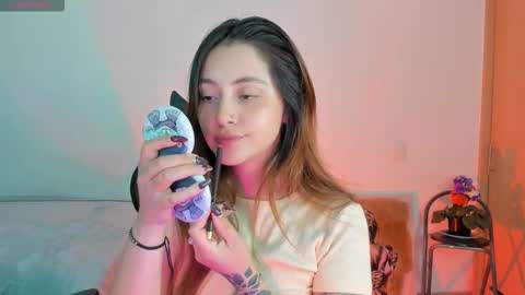 Annie online show from December 5, 4:01 am