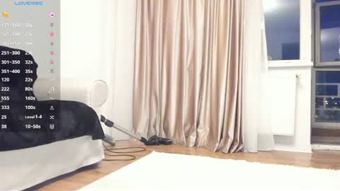 annisefoxy online show from July 27, 6:27 pm