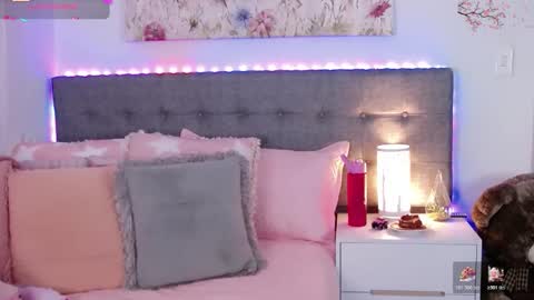 Antonella Lee online show from December 5, 8:43 pm