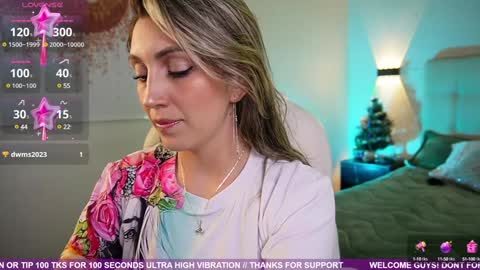 Snapshot of anny_sweet72 chatting on December 14, 1:06 pm Anny online show from December 14, 1:06 pm