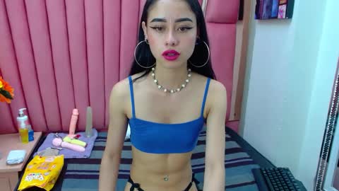 Snapshot of anny_swet chatting on February 5, 2:16 pm Anny online show from February 5, 2:16 pm