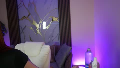 Snapshot of annybuny chatting on October 10, 11:37 am Ana online show from October 10, 11:37 am