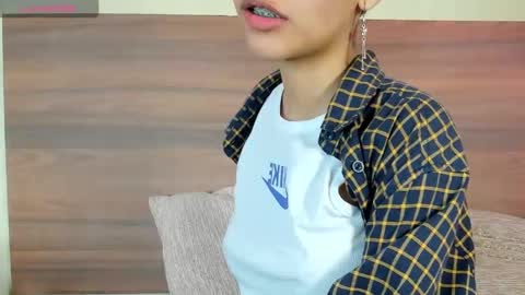 Snapshot of annykitty_ chatting on October 13, 4:04 am Anny Kitty online show from October 13, 4:04 am