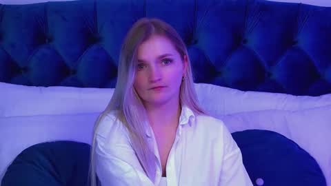 annyraii online show from March 6, 6:58 pm