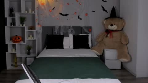 Anora online show from October 26, 12:44 pm